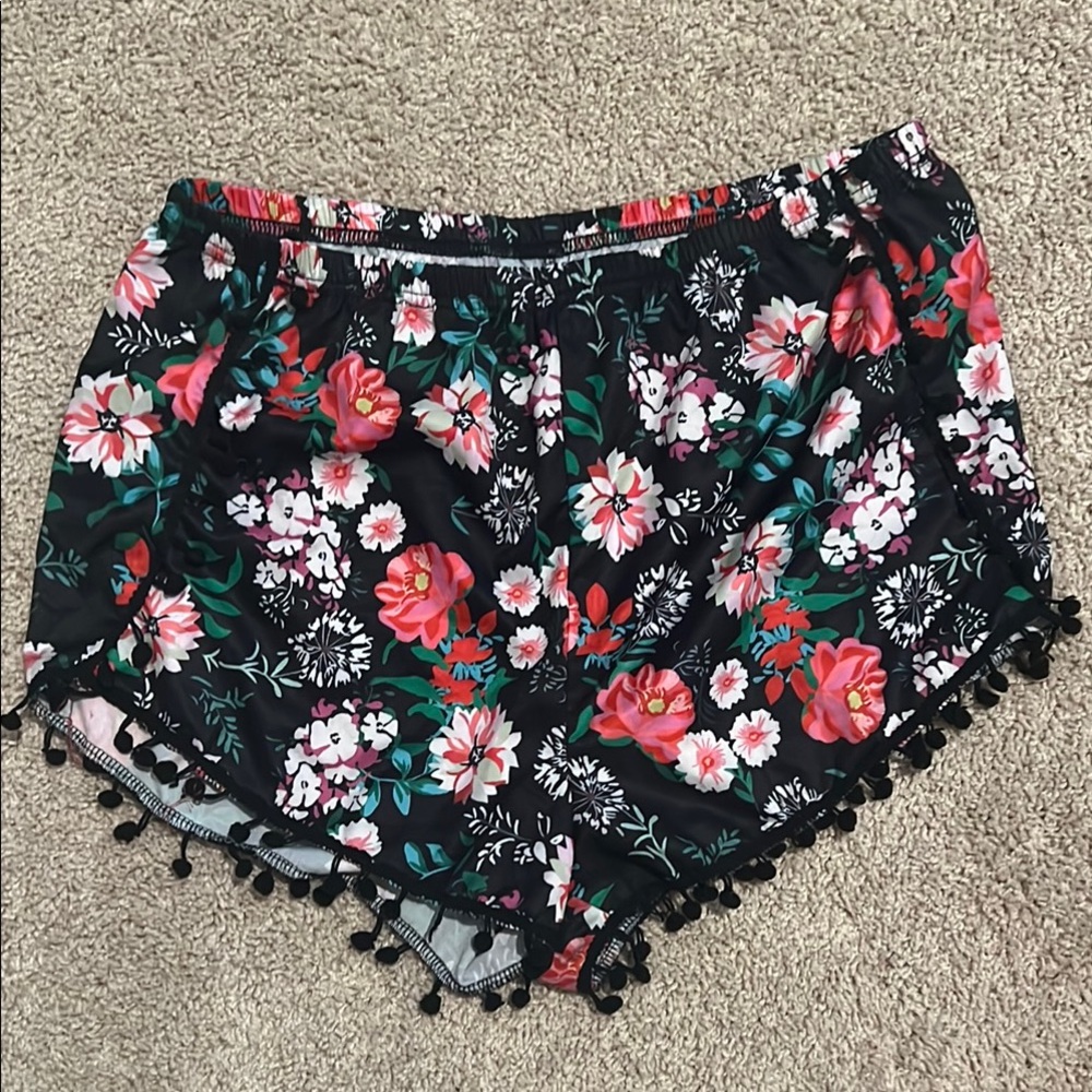 Floral Print Pom Pom Trim Shorts